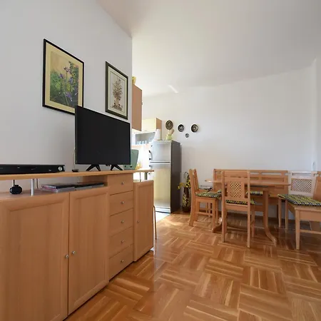Apartment Horvat Malinska